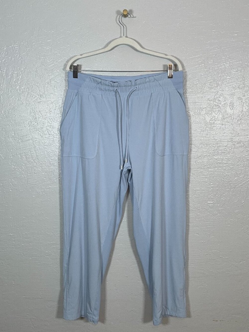 Lululemon Women 12 Blue Linen Beyond the Studio Crop Pants Dance Yoga Athleisure